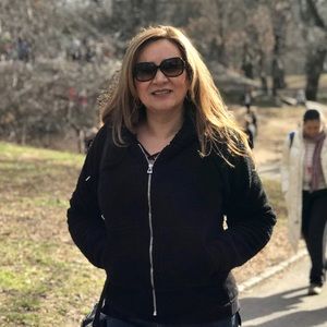 Meet your Posher, Cristina